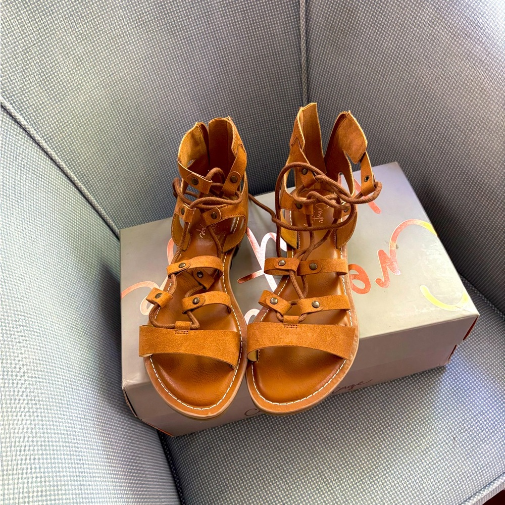 Crown Vintage